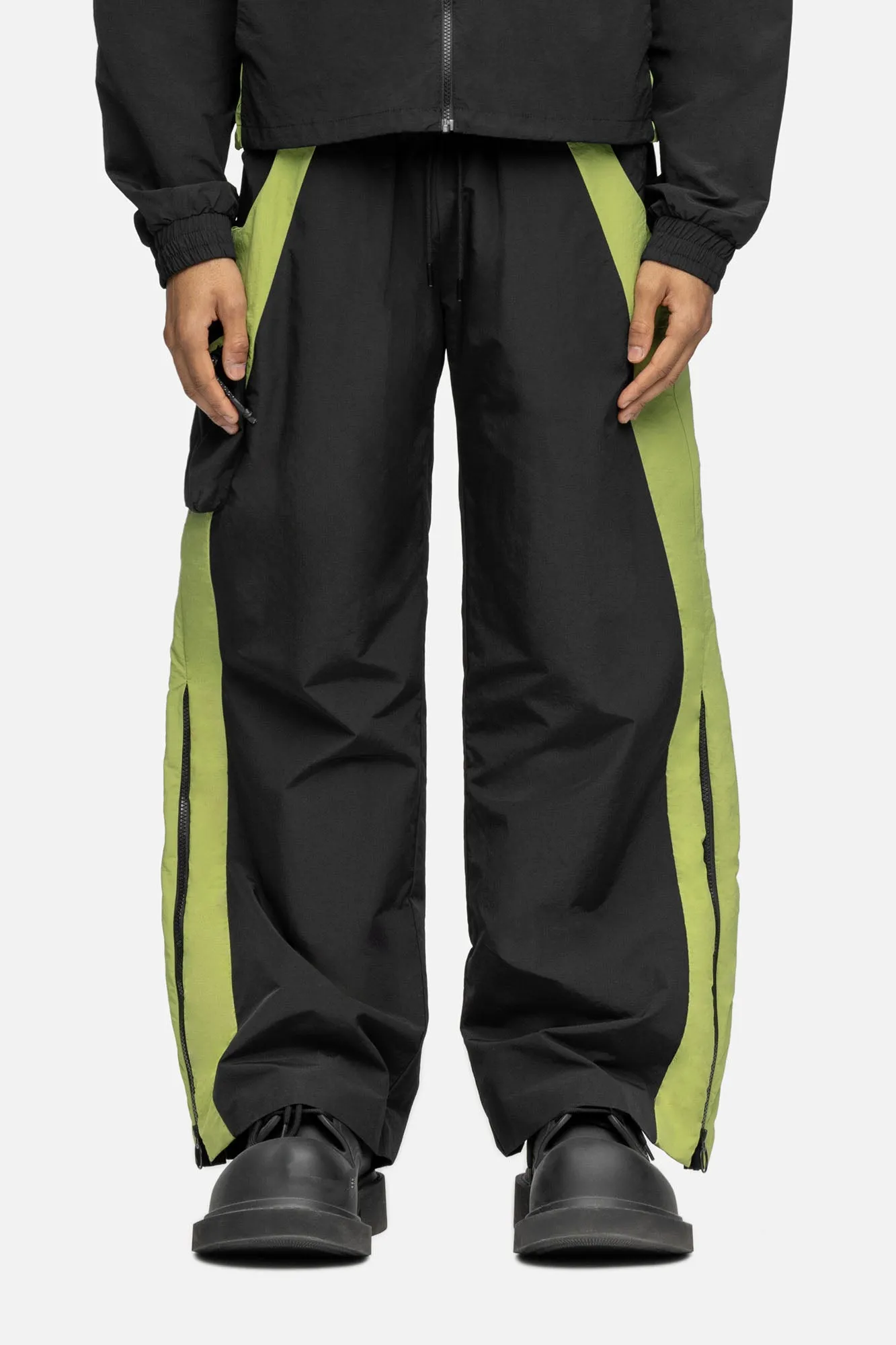 W2 CARGO BLACK