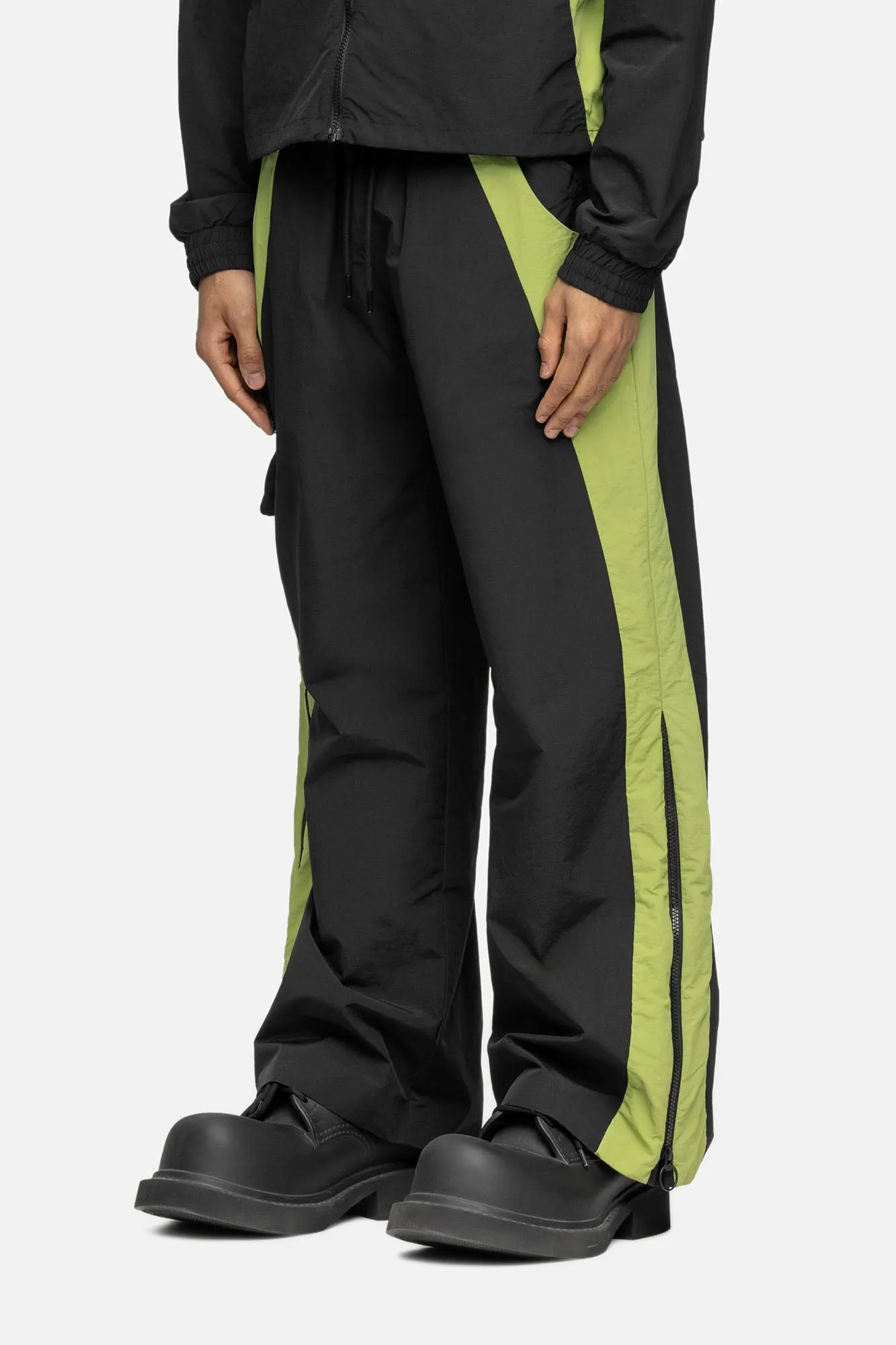 W2 CARGO BLACK