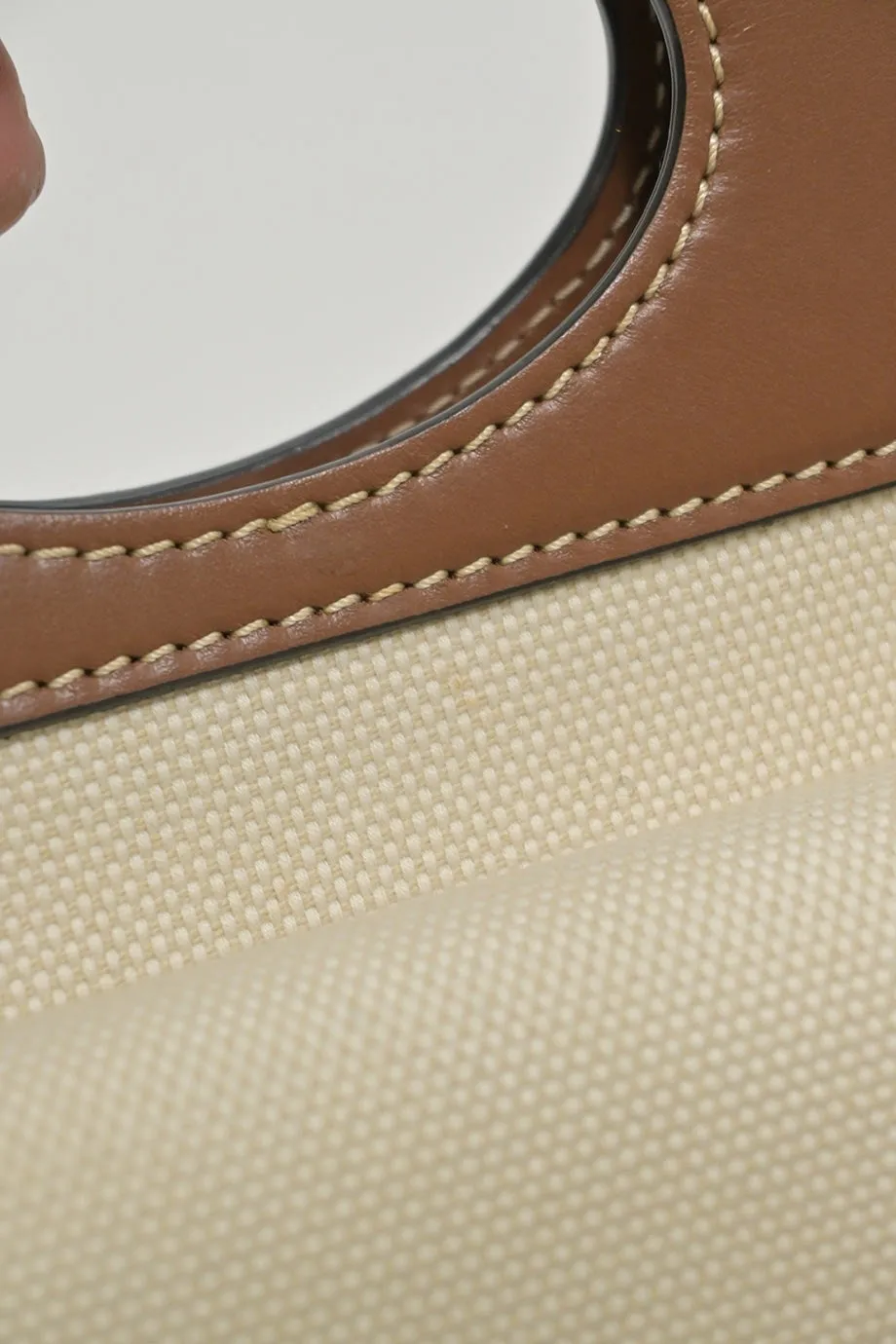 [WB5435] Burberry | Shoulder Bag