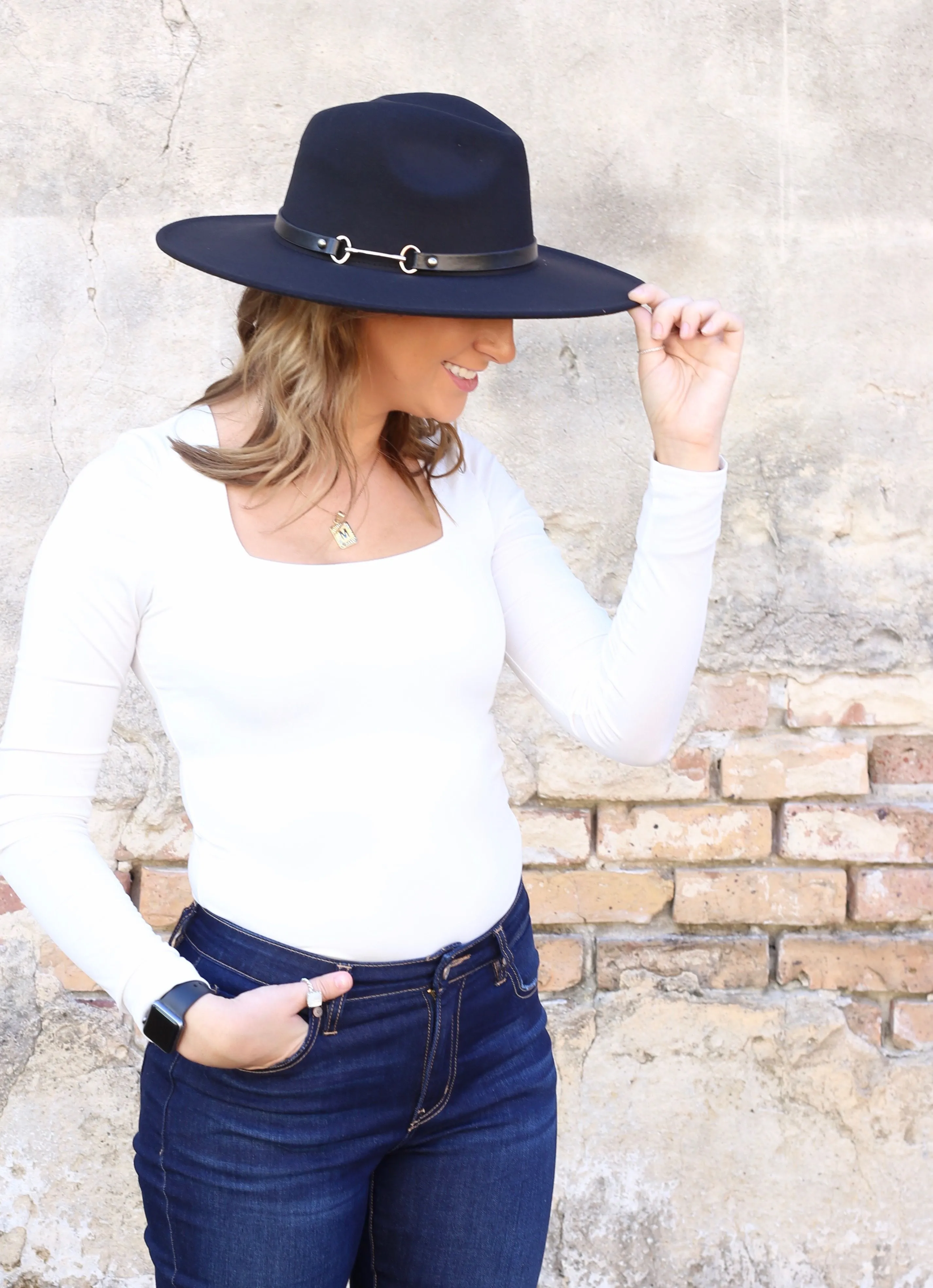 Yellowstone Hat with Buckle Band - Black