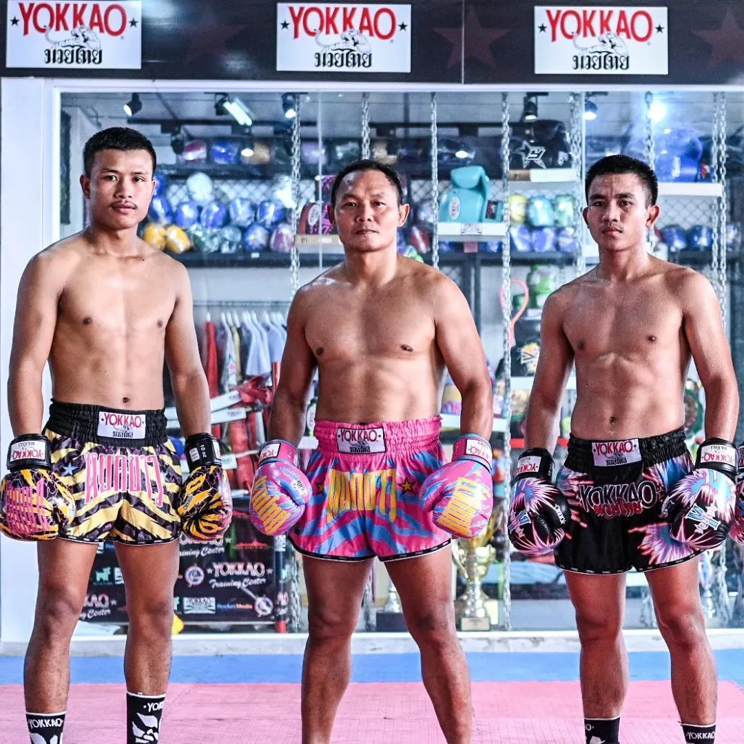 YOKKAO PAYASO BOXING GLOVES
